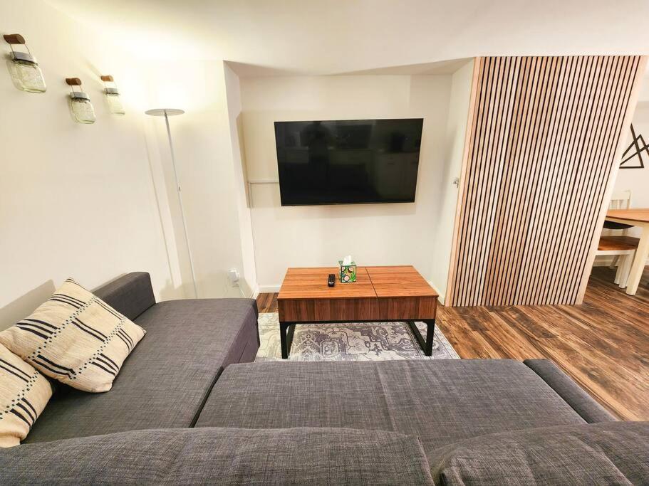 Charming Guest Suite Near Denver Colorado Englewood Exteriör bild